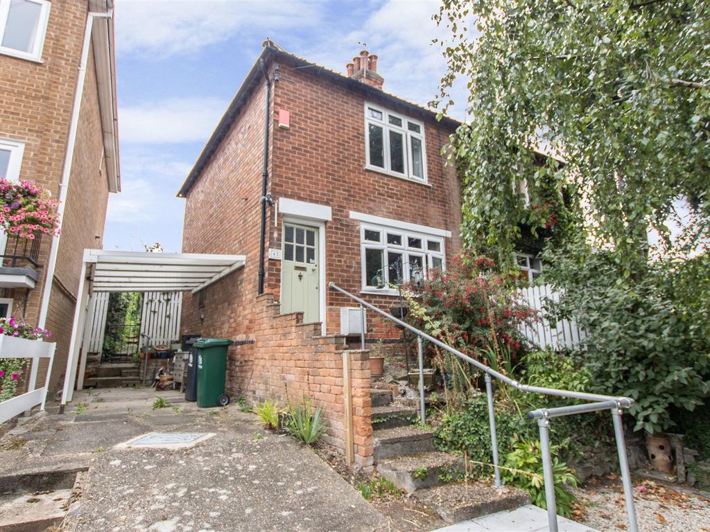 2 bed semidetached house for sale in Calverton Road, Arnold