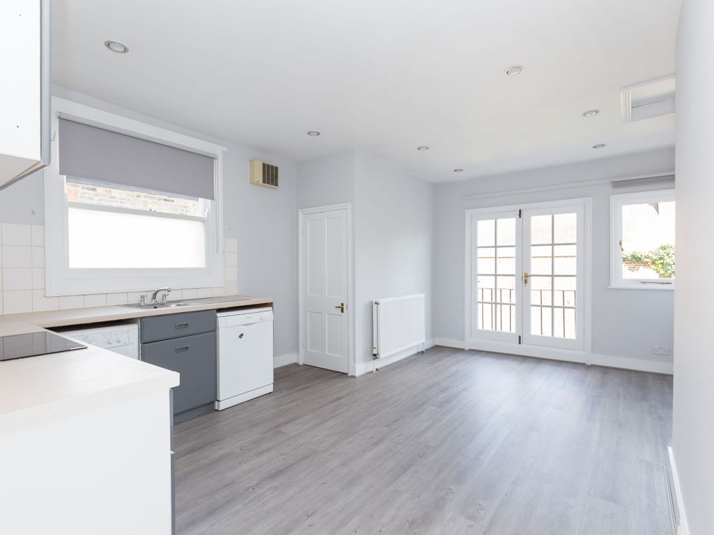 3 bed flat to rent in Fulham Palace Road, London SW6 Zoopla