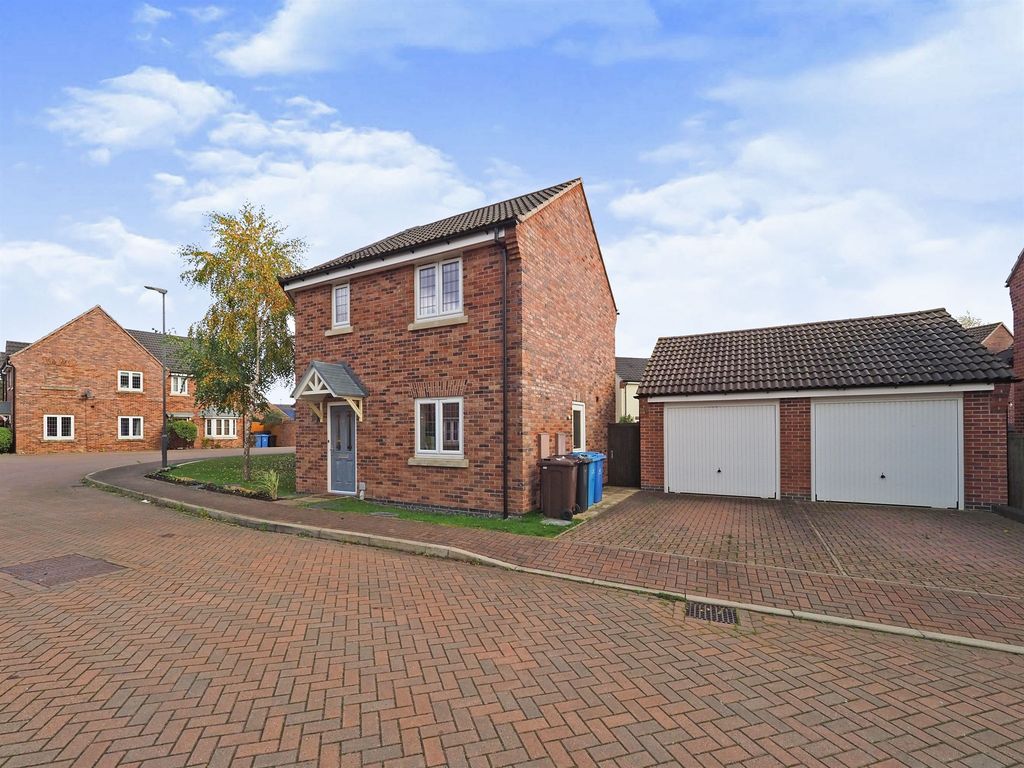 3 bed detached house for sale in Dove Meadow, Spondon, Derby DE21 Zoopla