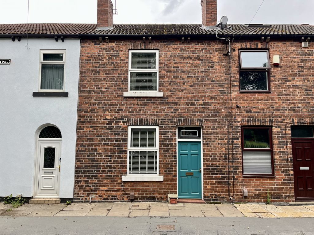 2 bed terraced house to rent in Ledger Lane, Outwood, Wakefield WF1