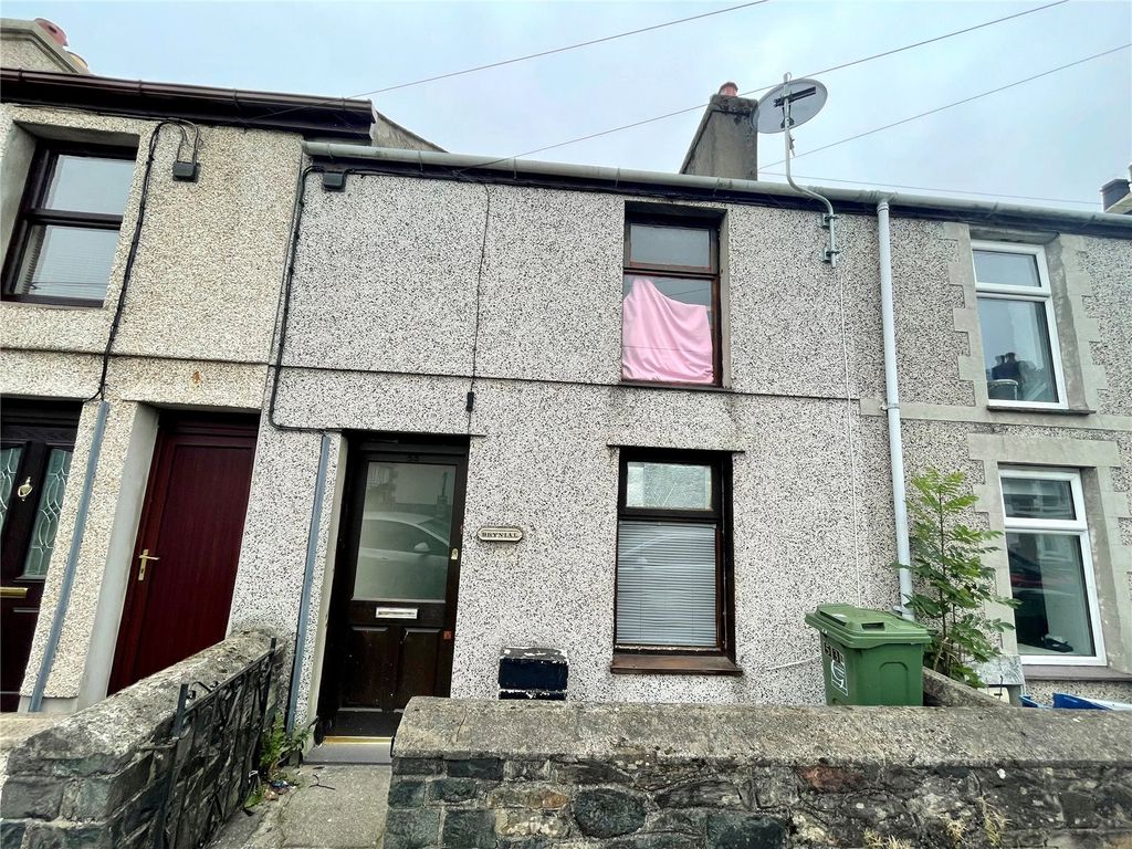 2 bed terraced house for sale in High Street, Penygroes, Caernarfon