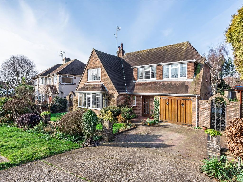 4 bed property for sale in Downsway, ShorehamBySea BN43 Zoopla