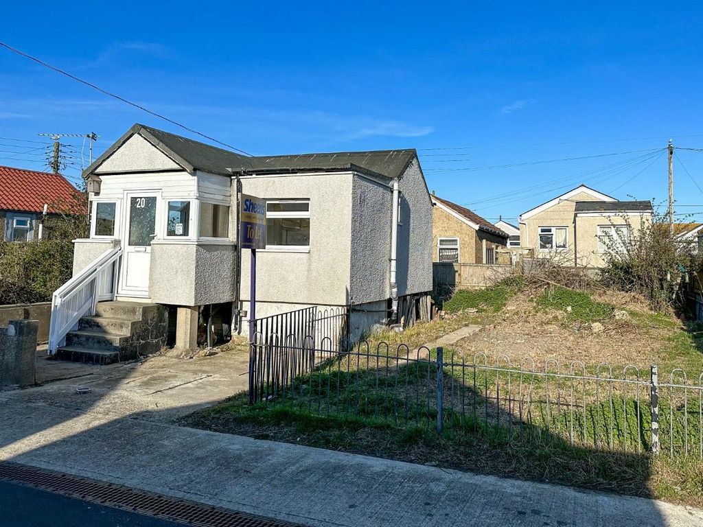 1 bed detached bungalow to rent in Hillman Avenue, Jaywick, ClactonOn