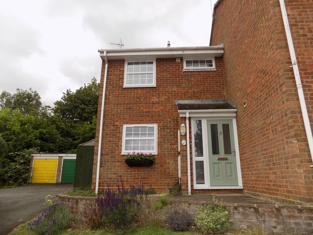 2 bed end terrace house to rent in Kendal Gardens, Leighton Buzzard LU7