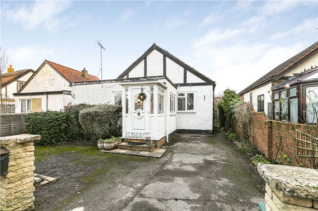 2 bed bungalow for sale in Green Lane, StainesUponThames, Surrey TW18