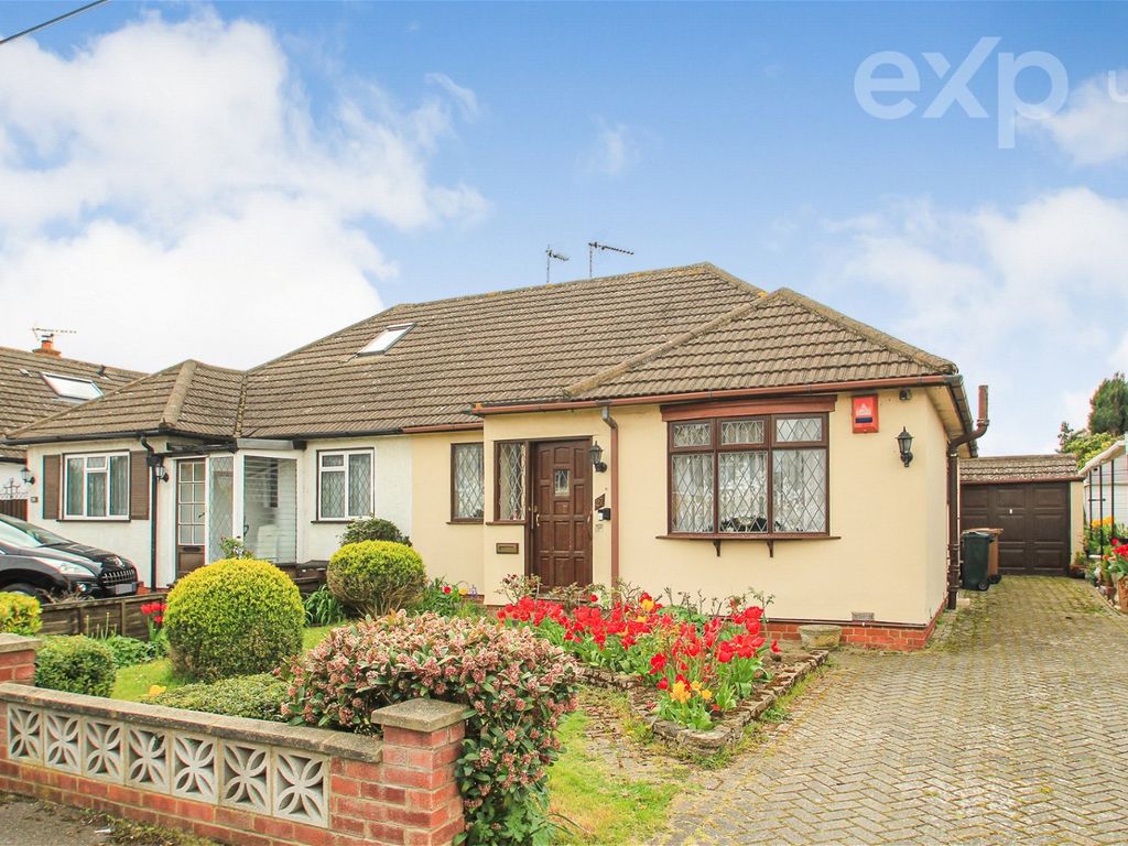 2 bed semidetached bungalow for sale in Alfred Road, Hawley DA2, £