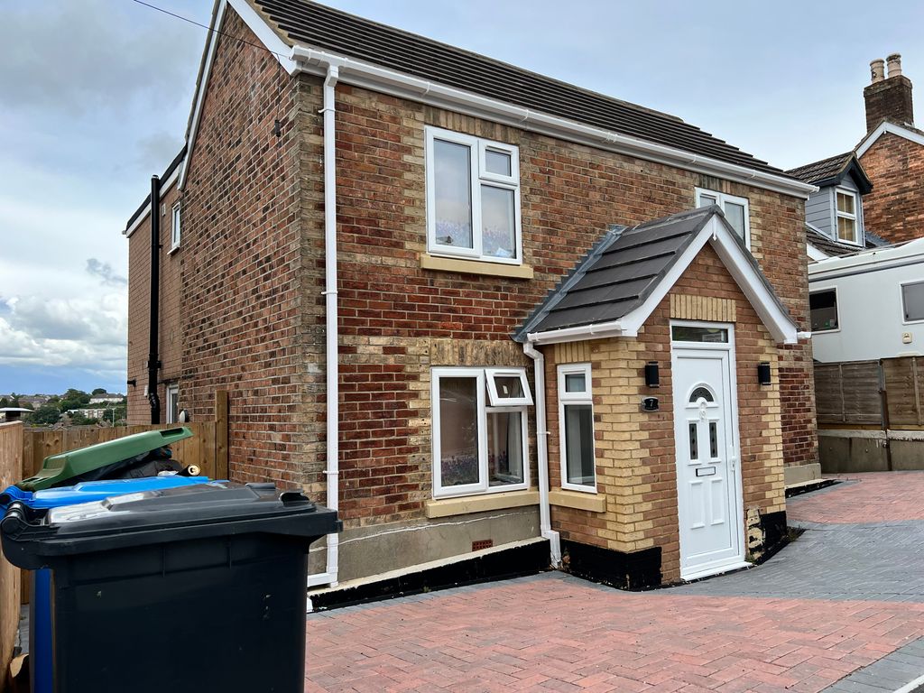 4 bed property to rent in Poole Road, Poole BH12 Zoopla