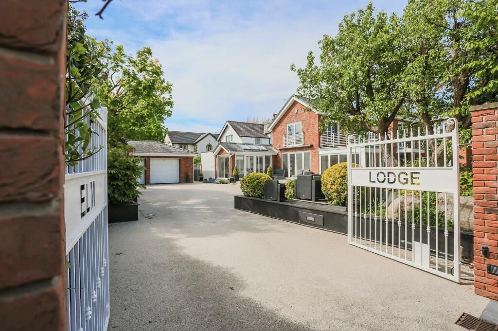 4 bed detached house for sale in Clifton Drive, Lytham St. Annes FY8