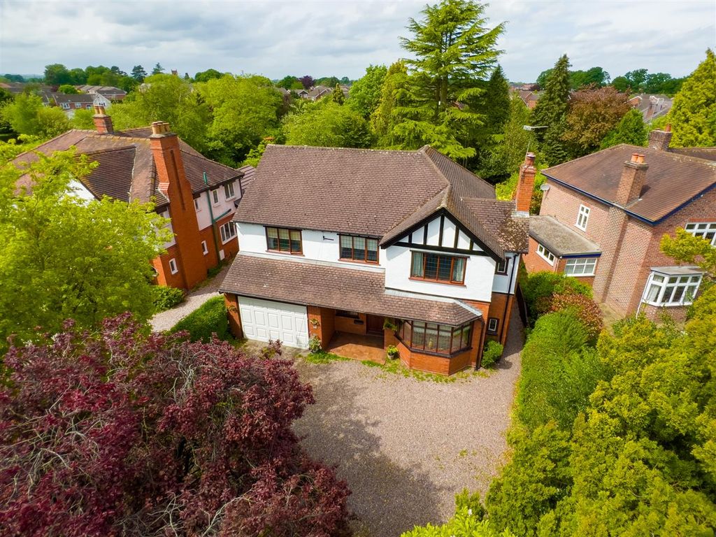 5 bed property for sale in Crewe Road, Wistaston, Cheshire CW2 Zoopla
