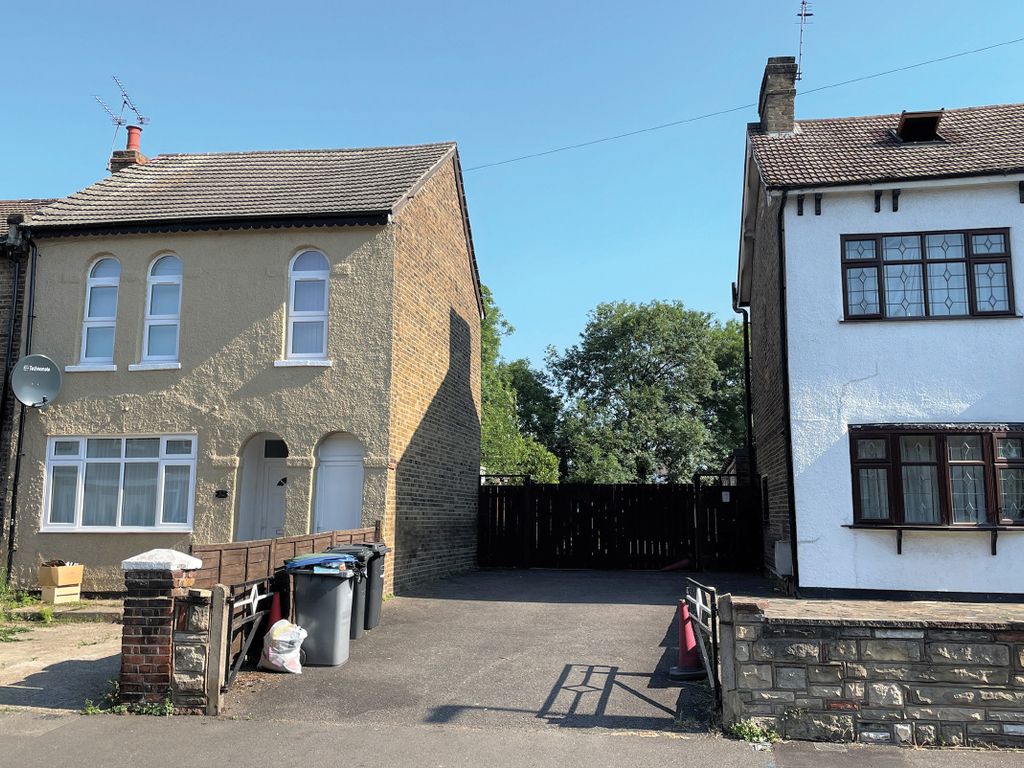 Land for sale in Totteridge Road, Enfield EN3 Zoopla