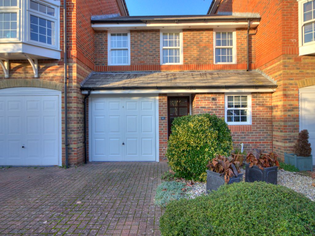 3 bed mews house for sale in Saunders Mews, Southsea, Hampshire PO4, £