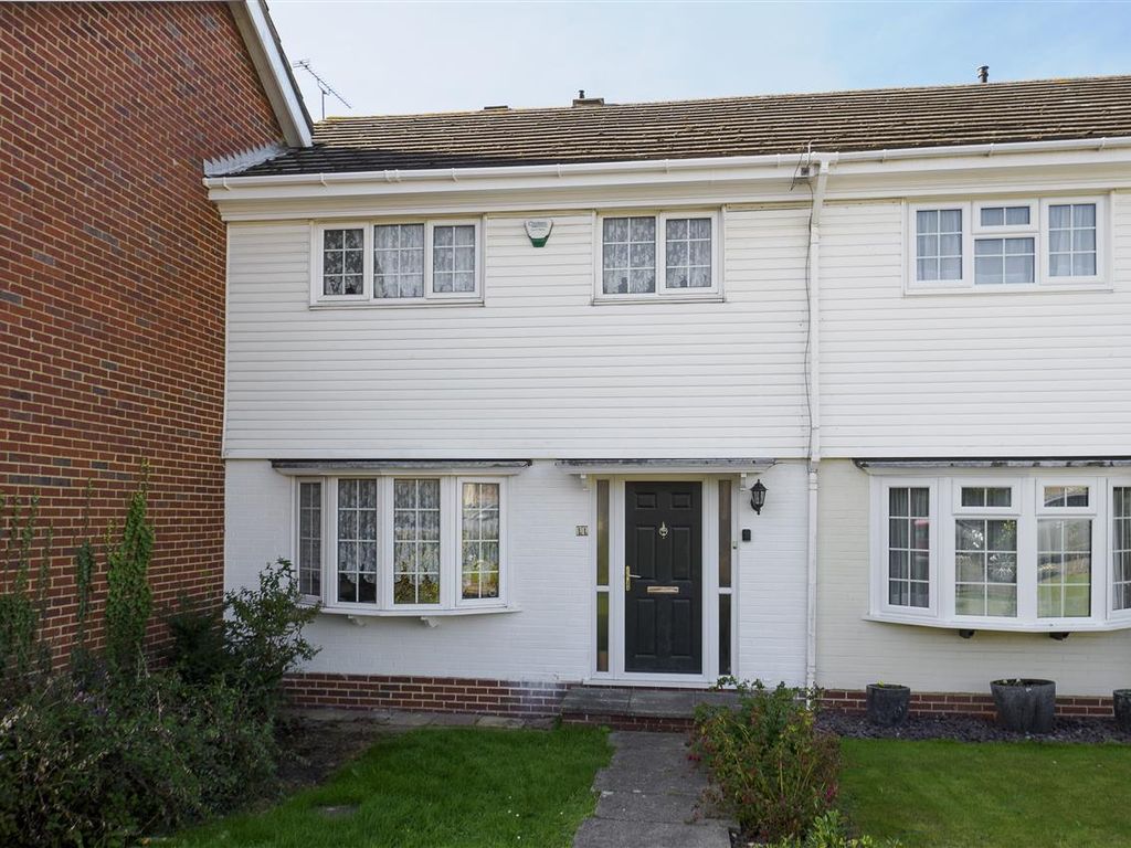 3 bed terraced house for sale in Highview Close, BoughtonUnderBlean, Faversham ME13, £285,000