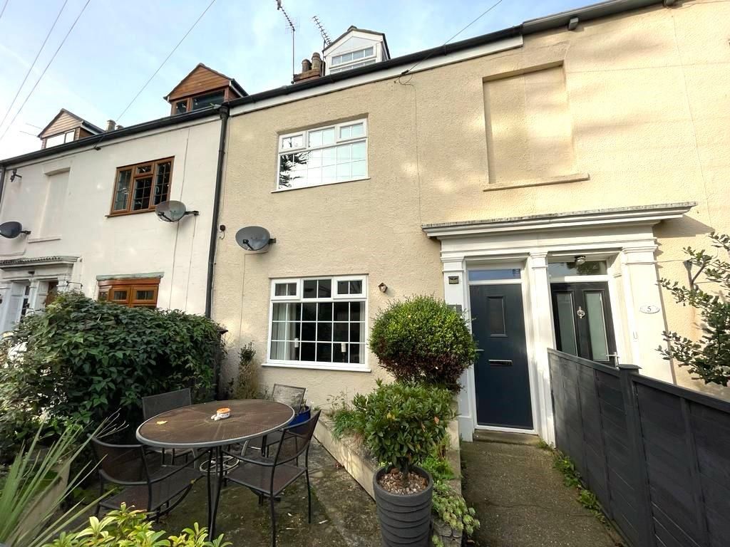 3 bed property for sale in Cliff Terrace, Cliff Road, Hornsea HU18, £