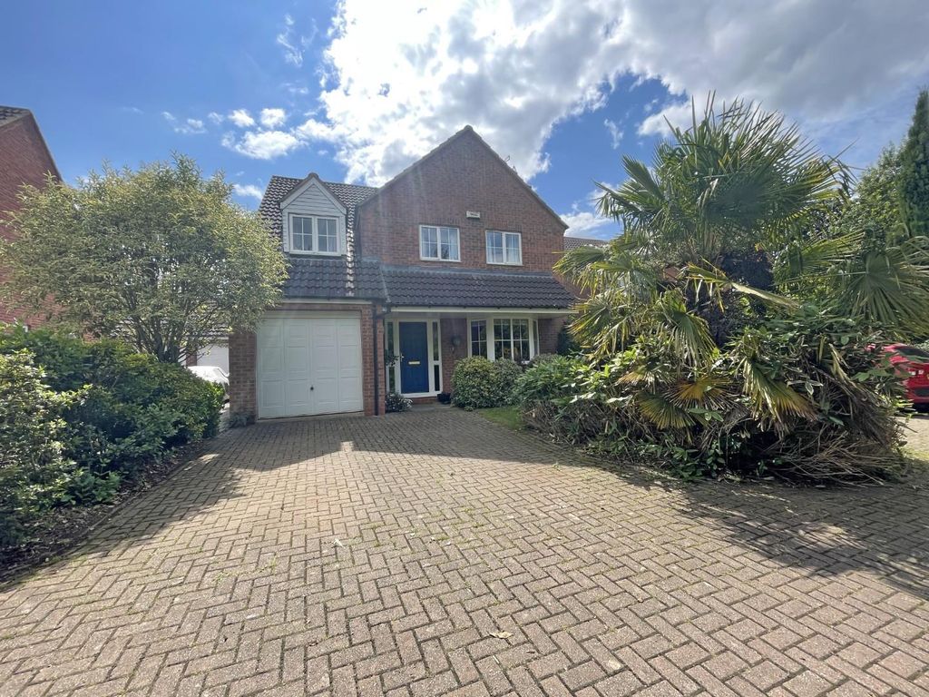 4 bed detached house for sale in Durrell Drive, Cawston, Rugby CV22