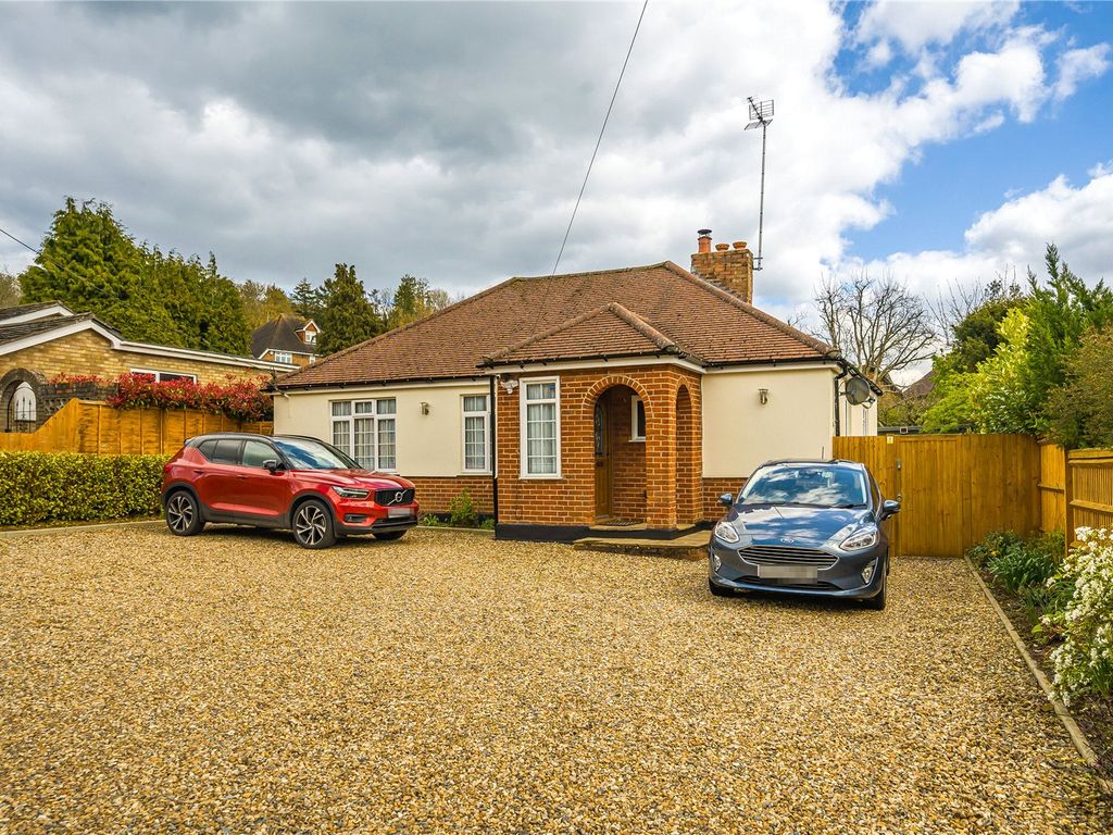 4 bed bungalow for sale in The Landway, Kemsing, Sevenoaks, Kent TN15