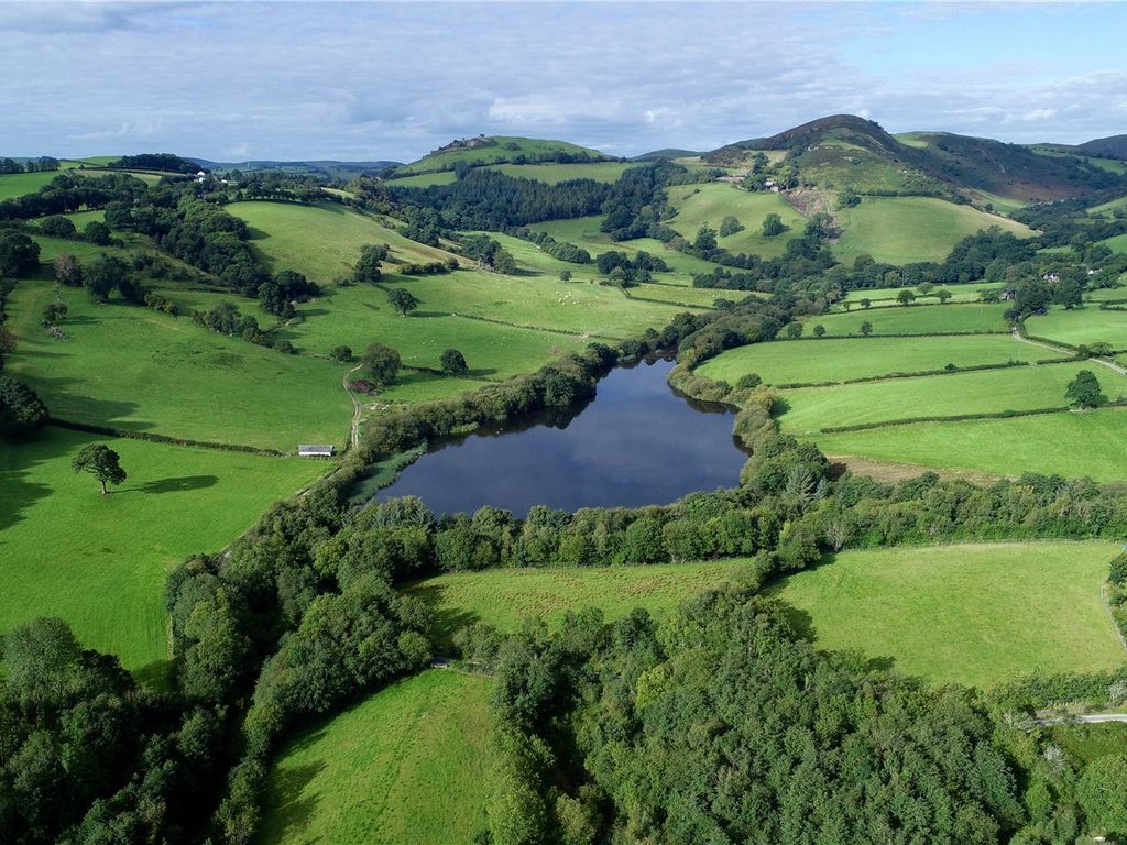 Property for sale in Y Fan, Llanidloes, Powys SY18, £90,000 Zoopla