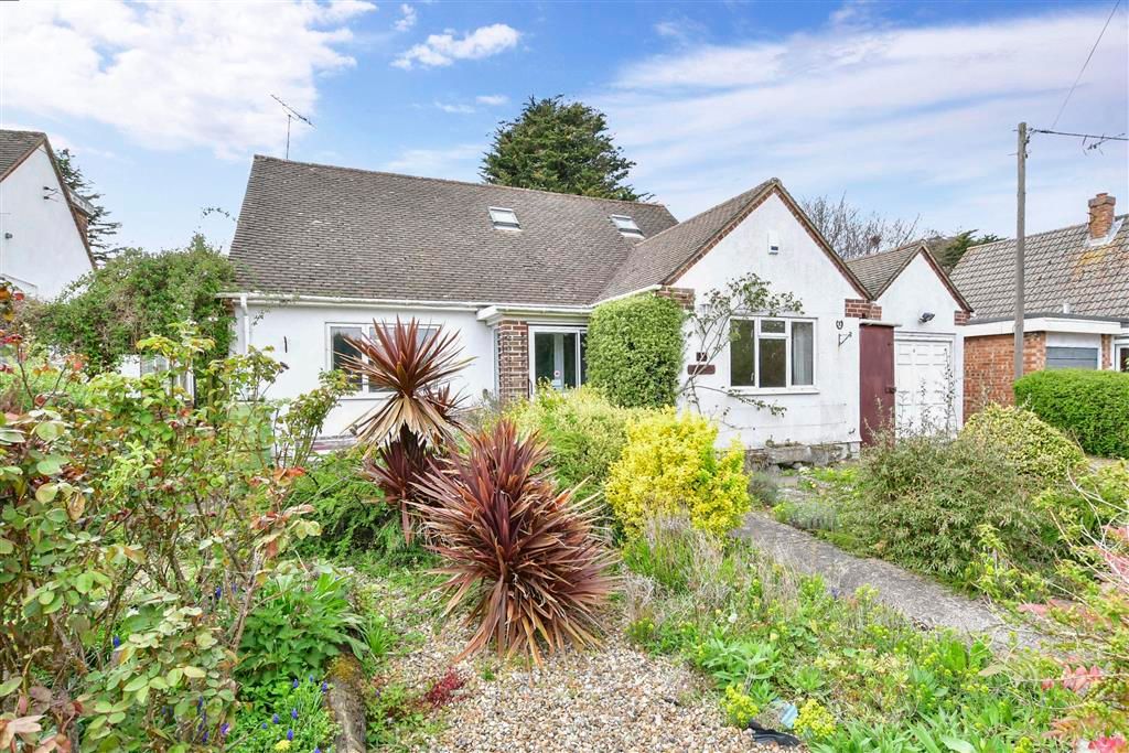 3 bed bungalow for sale in Hadley Close, Meopham, Kent DA13 Zoopla