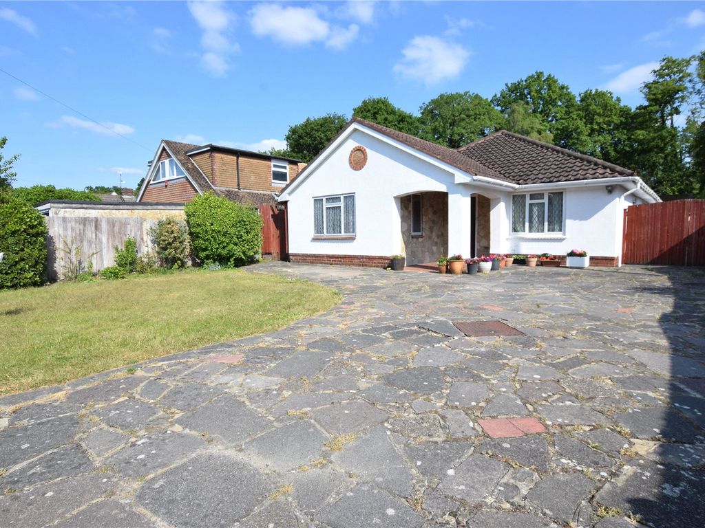 3 bed bungalow for sale in Basingbourne Road, Fleet, Hampshire GU52