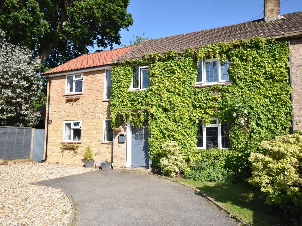 4 bed end terrace house for sale in Broadbridge Heath, Horsham, West