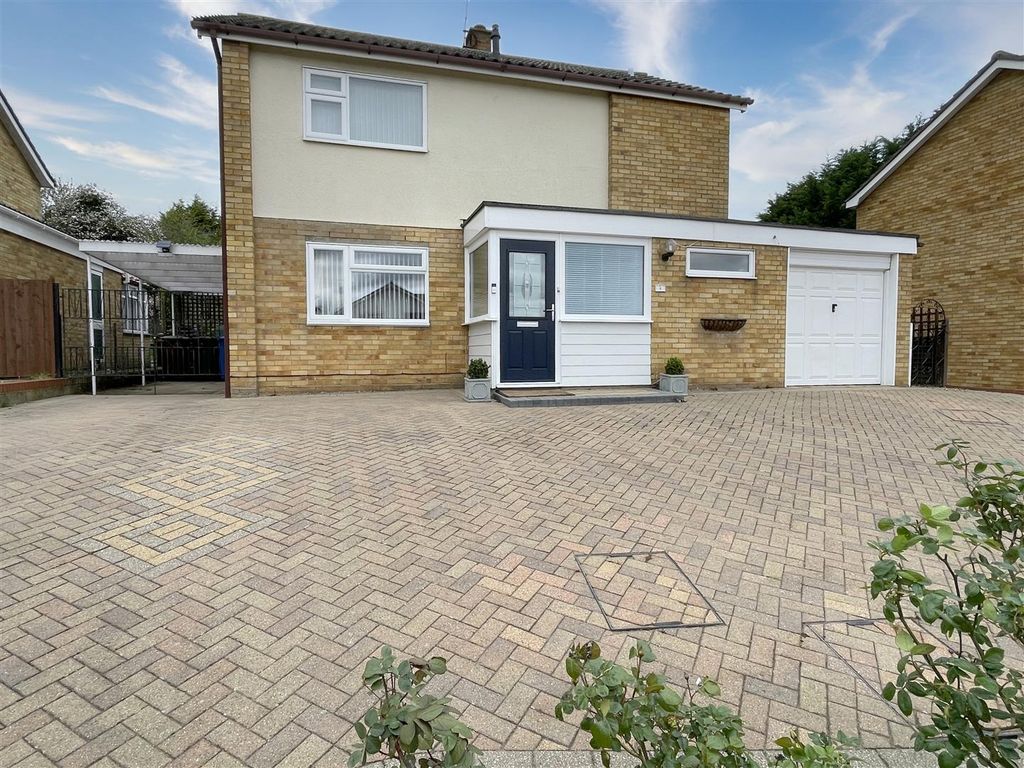 3 bed detached house for sale in Belmont Road, Ipswich IP2, £340,000