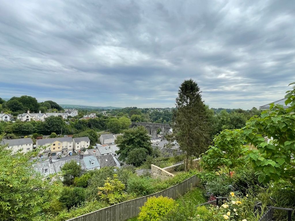 Glanville Road, Tavistock PL19