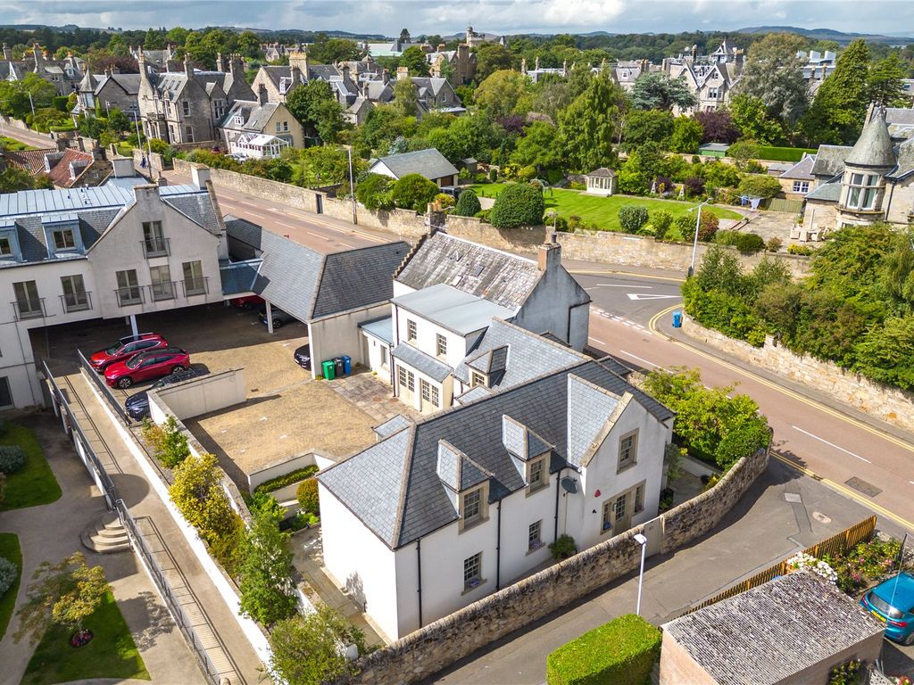 5 bed end terrace house for sale in Argyle Street, St. Andrews, Fife
