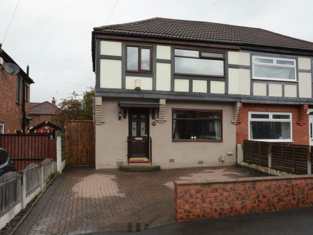 3 bed semidetached house for sale in Greenside Lane, Droylsden M43, £