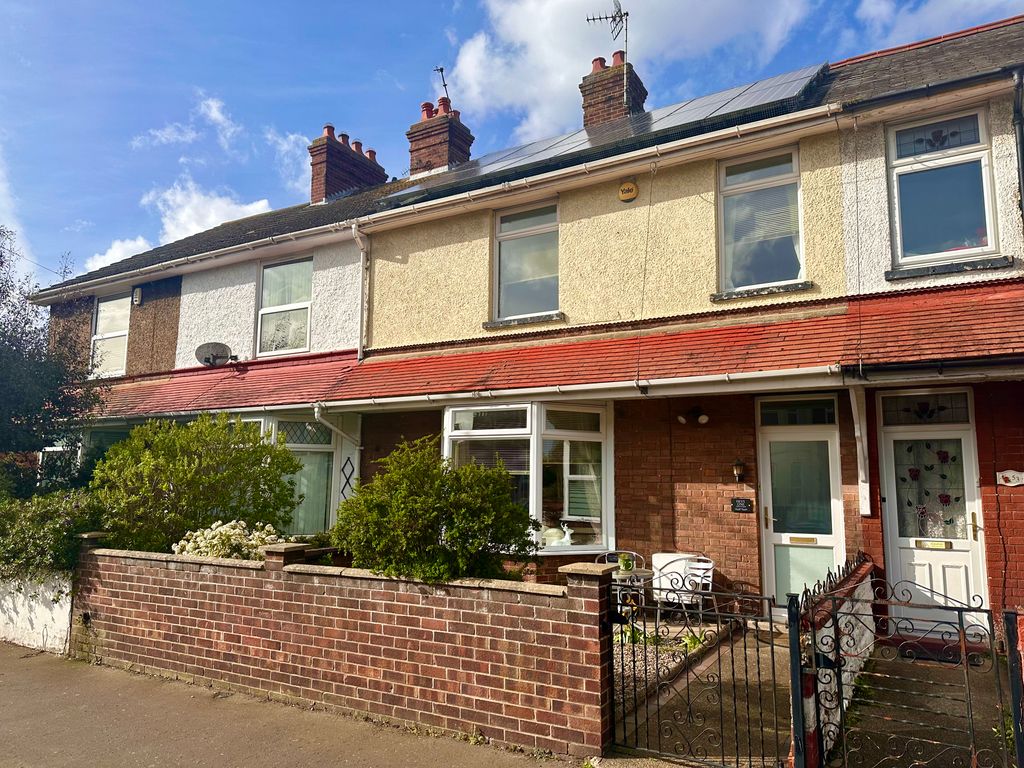 4 bed terraced house for sale in Hamilton Road, Great Yarmouth NR30, £