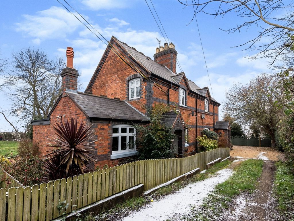 3 bed property for sale in Bangley Lane, Hints, Tamworth B78 Zoopla