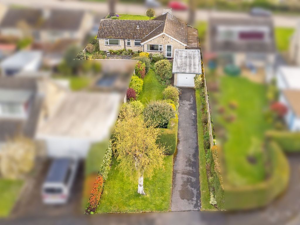 3 bed detached bungalow for sale in Acaster Lane, York