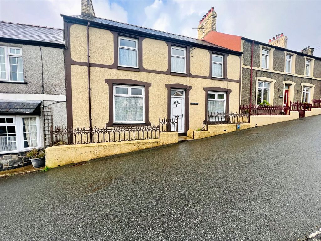 4 bed end terrace house for sale in Llithfaen, Pwllheli, Llithfaen