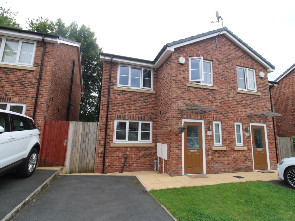3 bed semidetached house for sale in Hercules Green, Middleton
