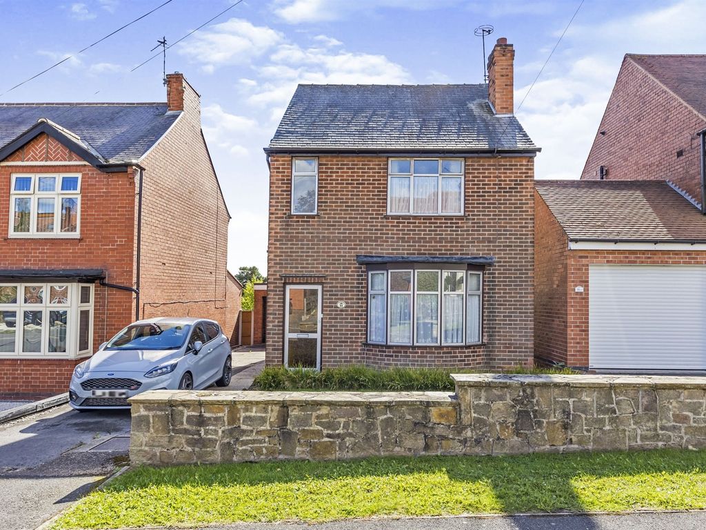 3 bed detached house for sale in Middleton Avenue, Codnor, Ripley DE5