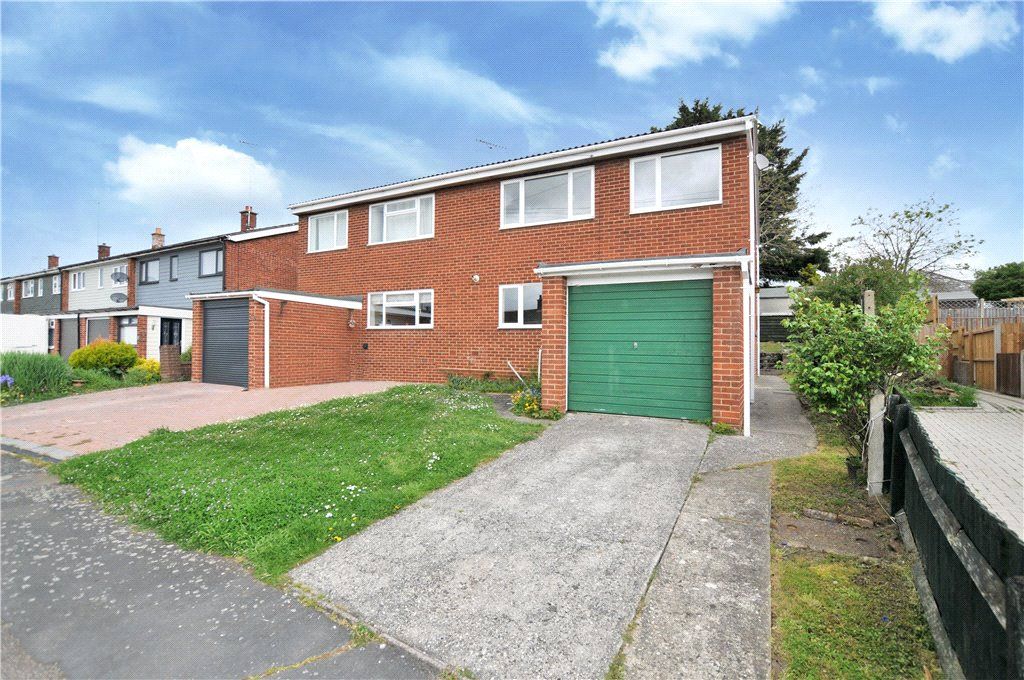 3 bed semidetached house for sale in Gardeners Road, Halstead, Essex