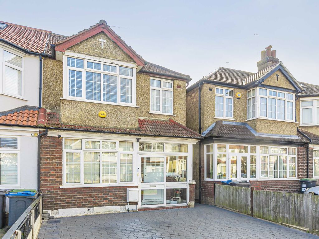 3 bed property for sale in Cranborne Avenue, Tolworth, Surbiton KT6