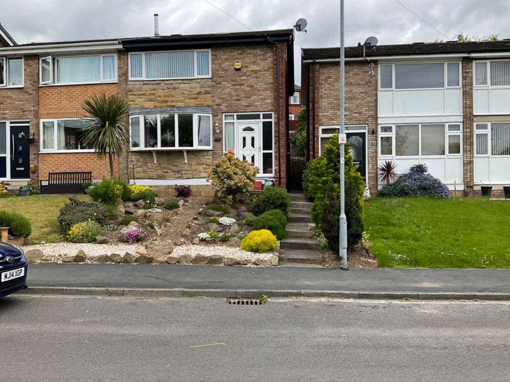2 bed semidetached house for sale in Valley Drive, Wrenthorpe