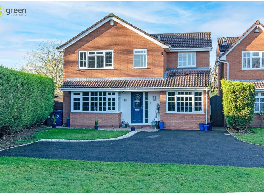 4 bed detached house for sale in Cornwall Avenue, Fazeley, Tamworth B78