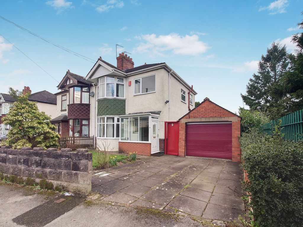 3 bed semidetached house for sale in Park Avenue, Clough Hall