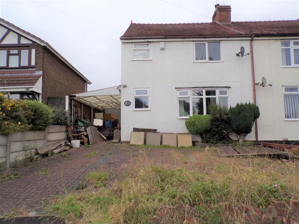 4 bed semidetached house for sale in Avenue Road, Heath Hayes, Cannock