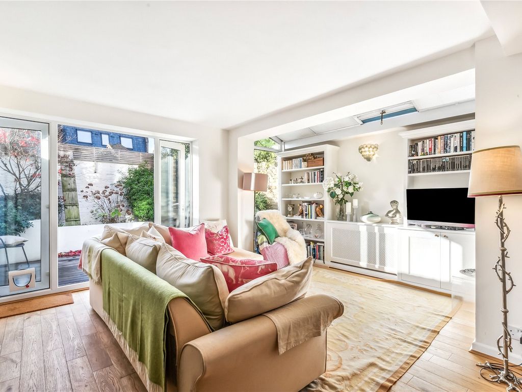 Station Road, Barnes, London SW13  