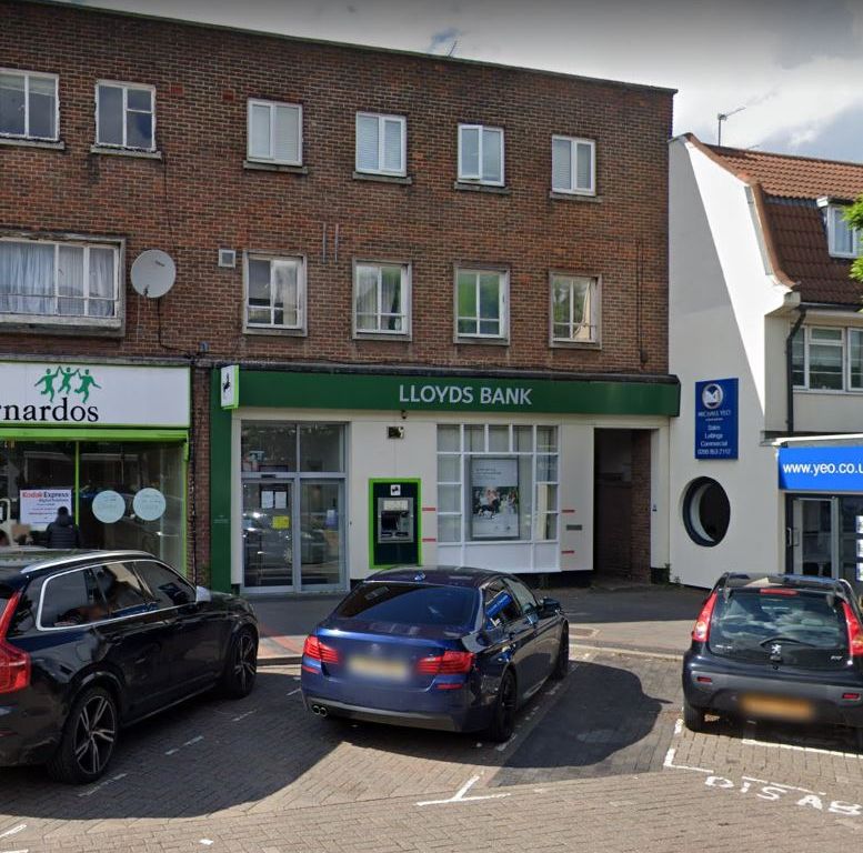 Retail premises to let in Shenley Road, Borehamwood, Herts WD6, £40,000 pa Zoopla