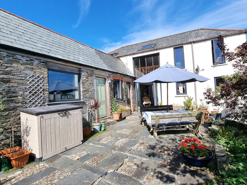 3 bed detached house for sale in Park Road, Wadebridge PL27, £465,000