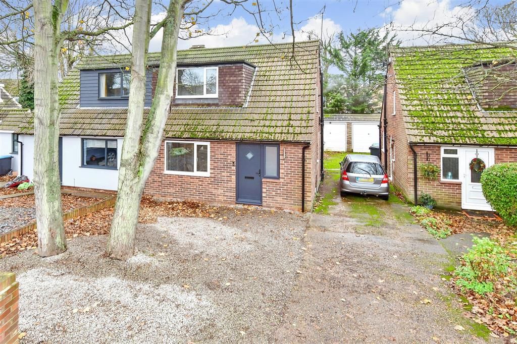 2 bed semidetached house for sale in Albion Road, Broadstairs, Kent