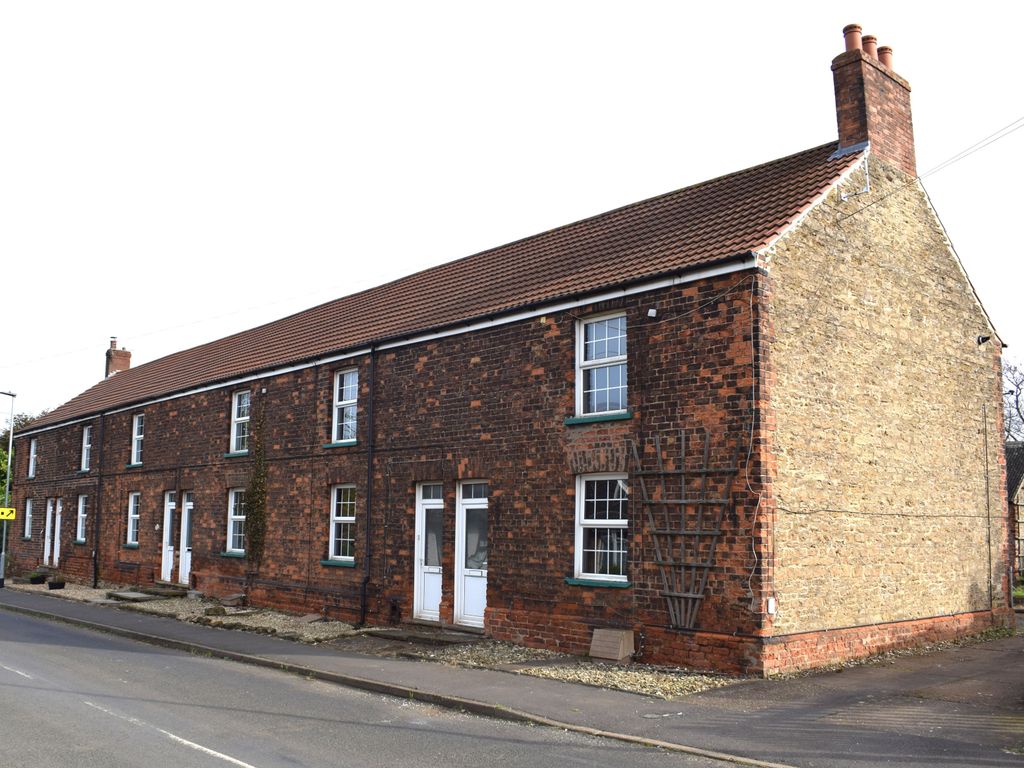 18 bed terraced house for sale in Normanby Road, Thealby DN15, £550,000