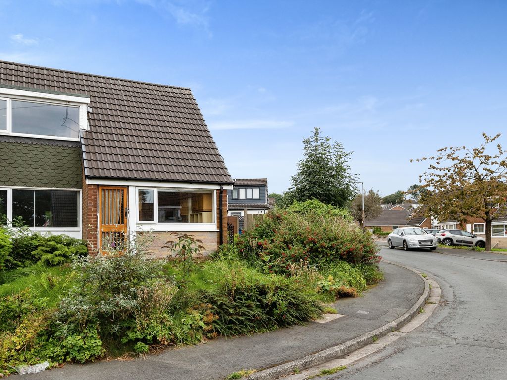 3 bed semidetached house for sale in Firtrees Drive, Blackburn