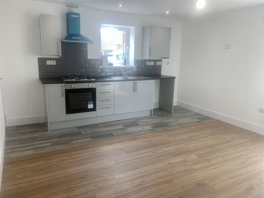 1 bed flat to rent in Bath Street, Ilkeston DE7, £595 pcm Zoopla