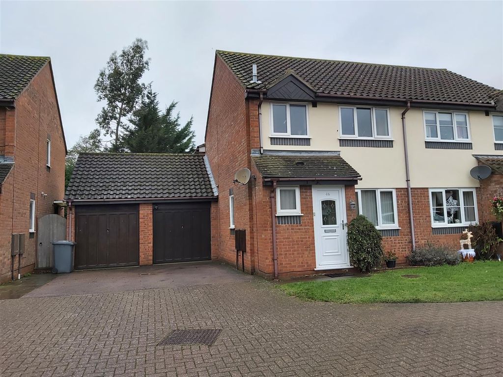 3 bed semidetached house for sale in Dewar Lane, Kesgrave, Ipswich IP5