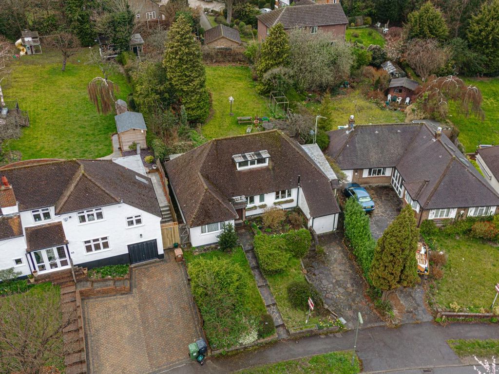3 bed detached bungalow for sale in Hillside, Banstead SM7 Zoopla