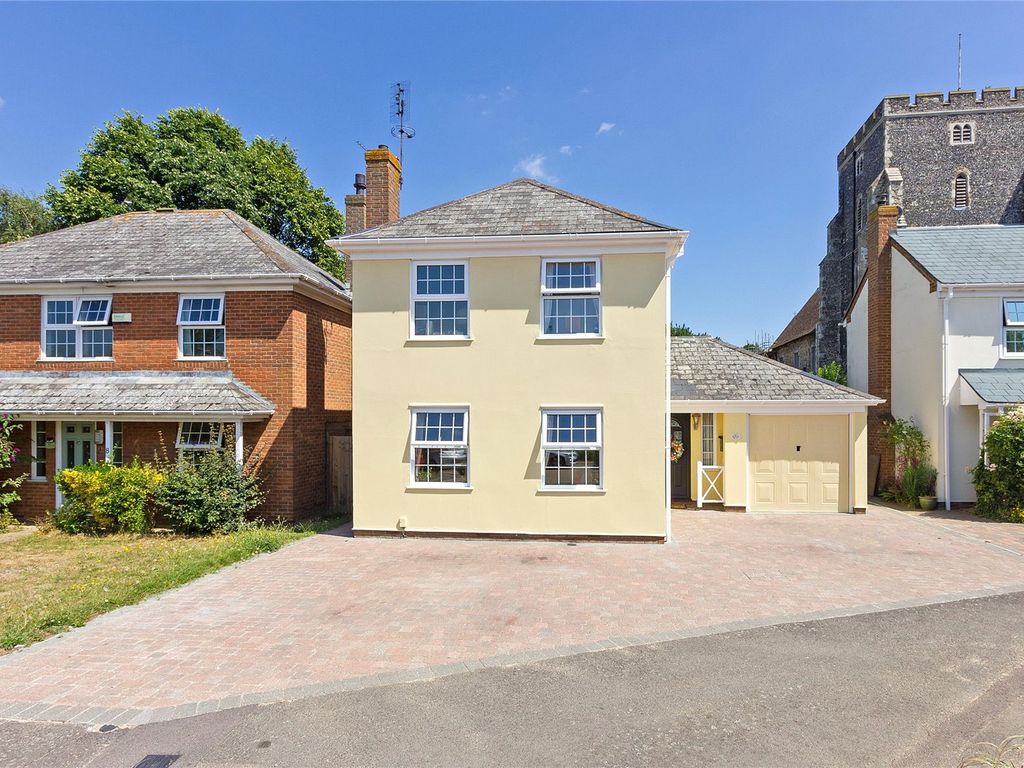 3 bed detached house for sale in Taillour Close, Kemsley, Sittingbourne