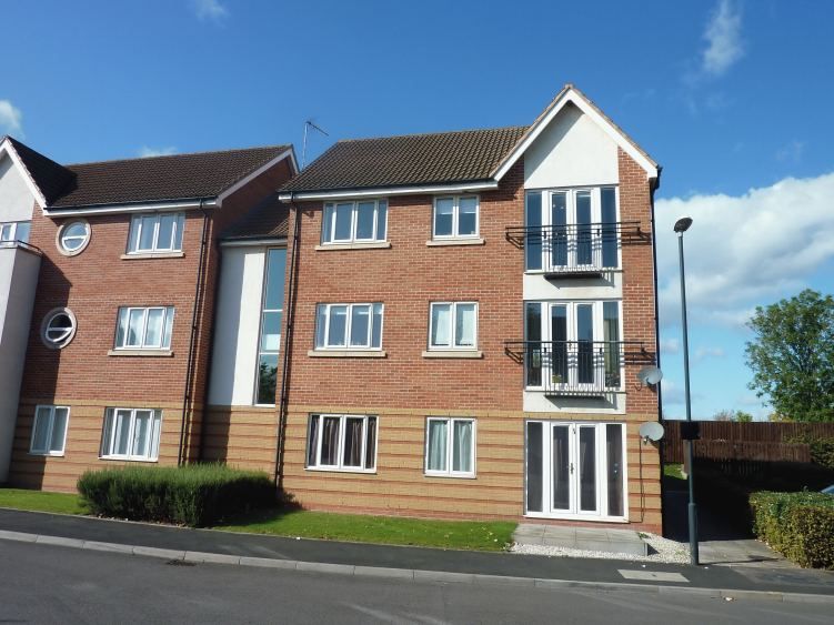 2 bed flat to rent in Grindle Road, Longford, Coventry, West Midlands